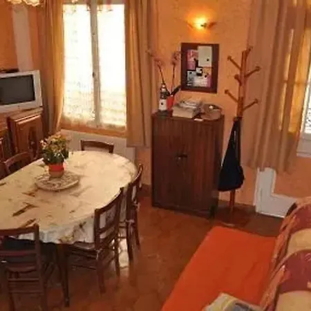 Holiday home Maison Confortable Au Treport, 80 M² Avec Jardin *