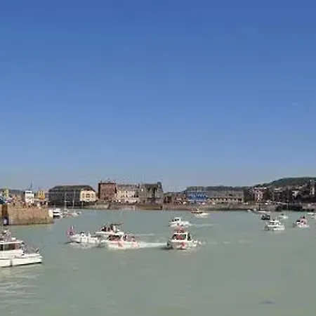 Holiday home Maison Confortable Au Treport, 80 M² Avec Jardin Le Treport