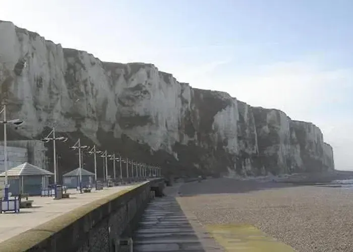 Maison Confortable Au Treport, 80 M² Avec Jardin